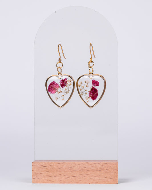 Boucles d'oreilles en plaqué or faites à la main avec des fleurs bleues