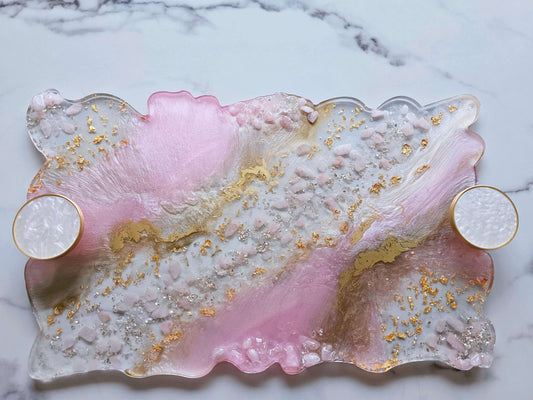 Personalised hand-made resin set of baby pink serving trays and coastersThis gorgeous set will add a unique touch of elegance and beauty to every home décor. The unique colour combination that this set possess with the added pink and clear crystals make i