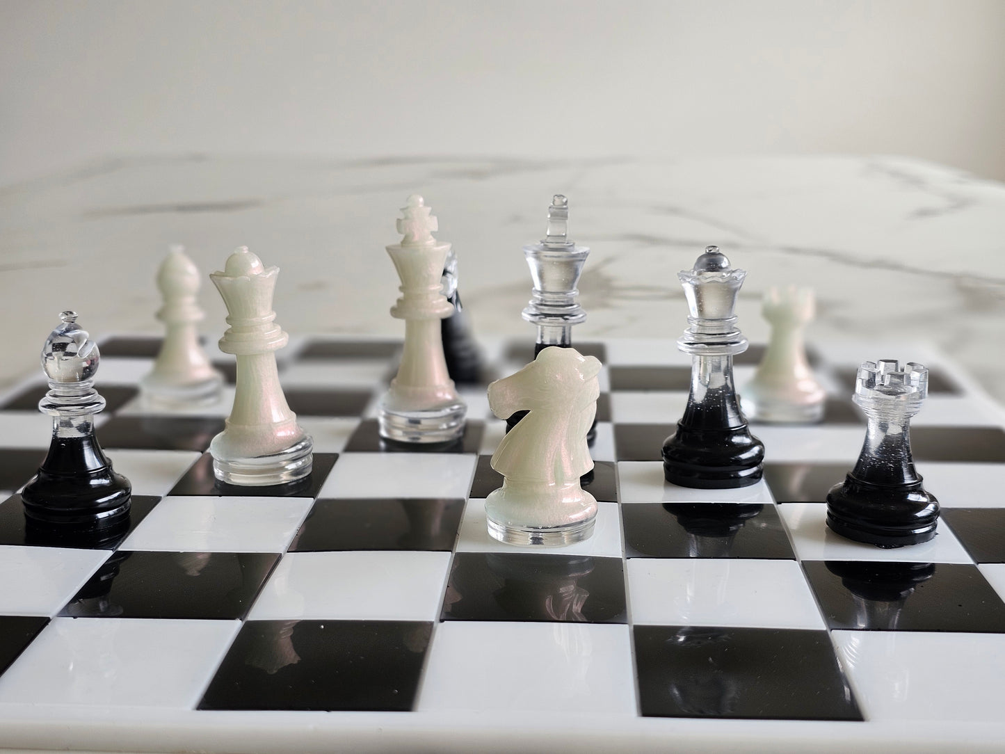 Jeu d'échecs en résine sur mesure