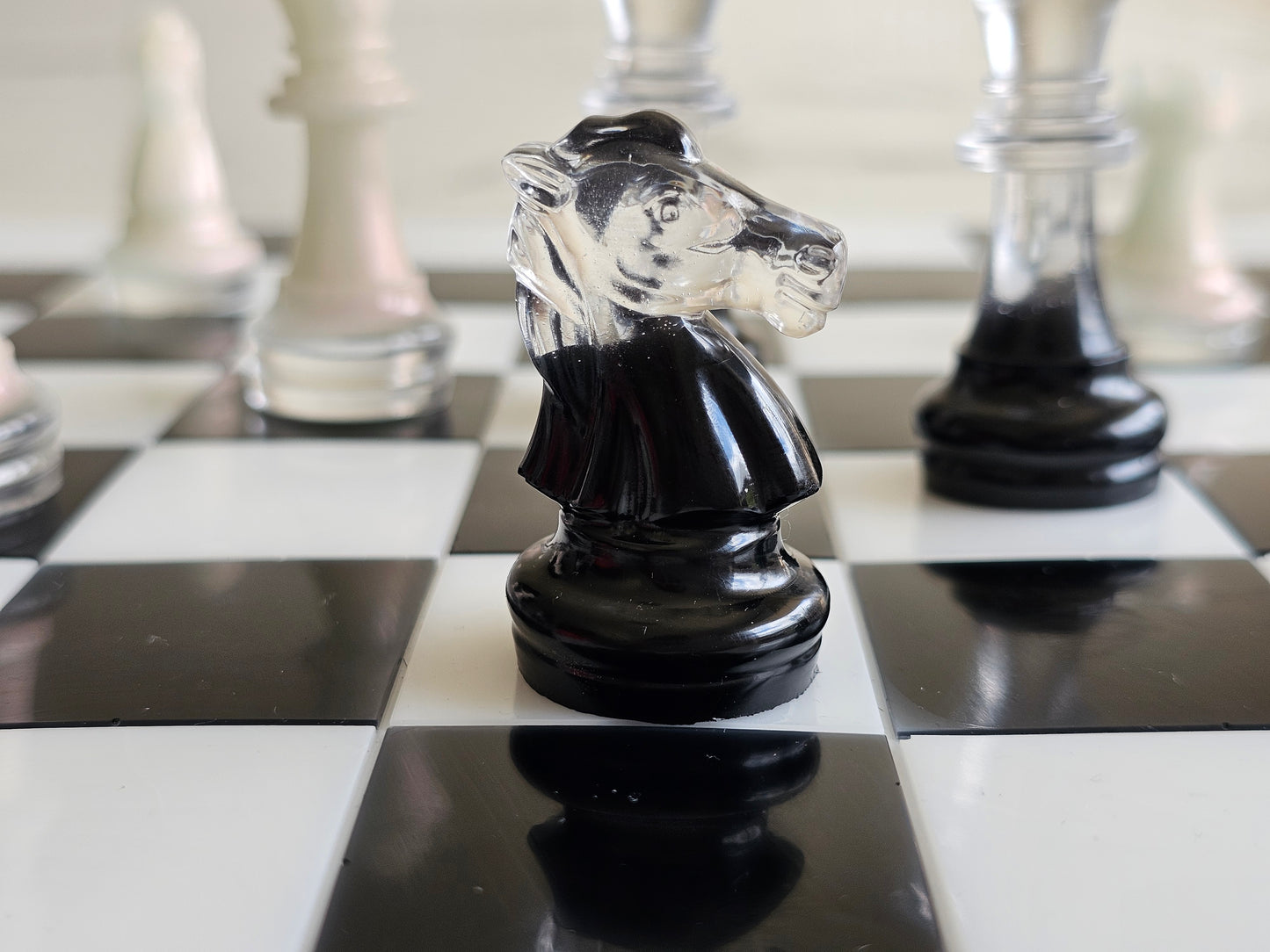 Jeu d'échecs en résine sur mesure