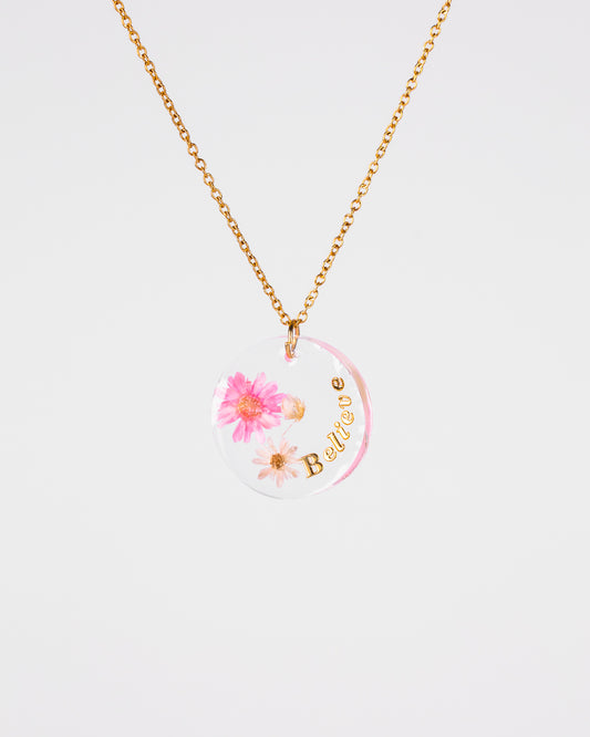 Collier plaqué or fait main avec de vraies fleurs séchées