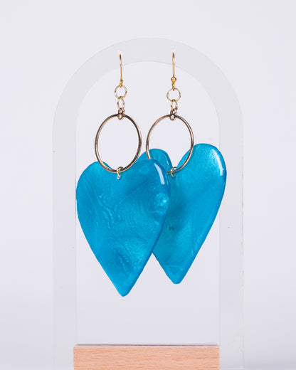 Boucles d'oreilles faites main en forme de coeur océanique