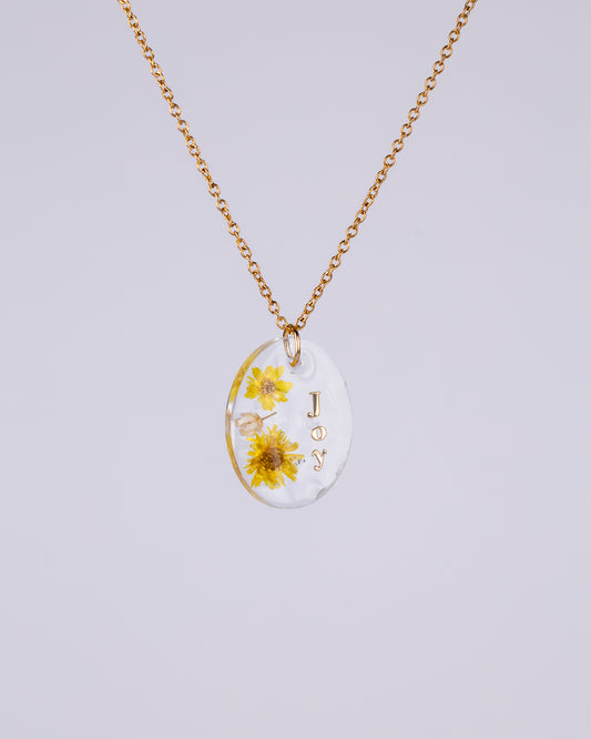 Handmade gold-plated necklace with real dried flowers