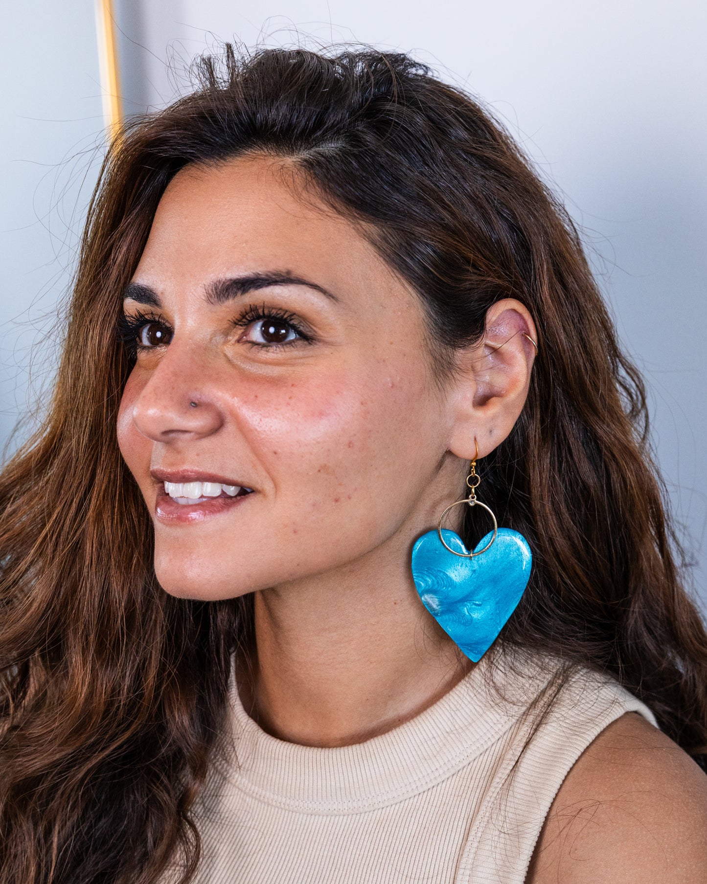 Boucles d'oreilles faites main en forme de coeur océanique